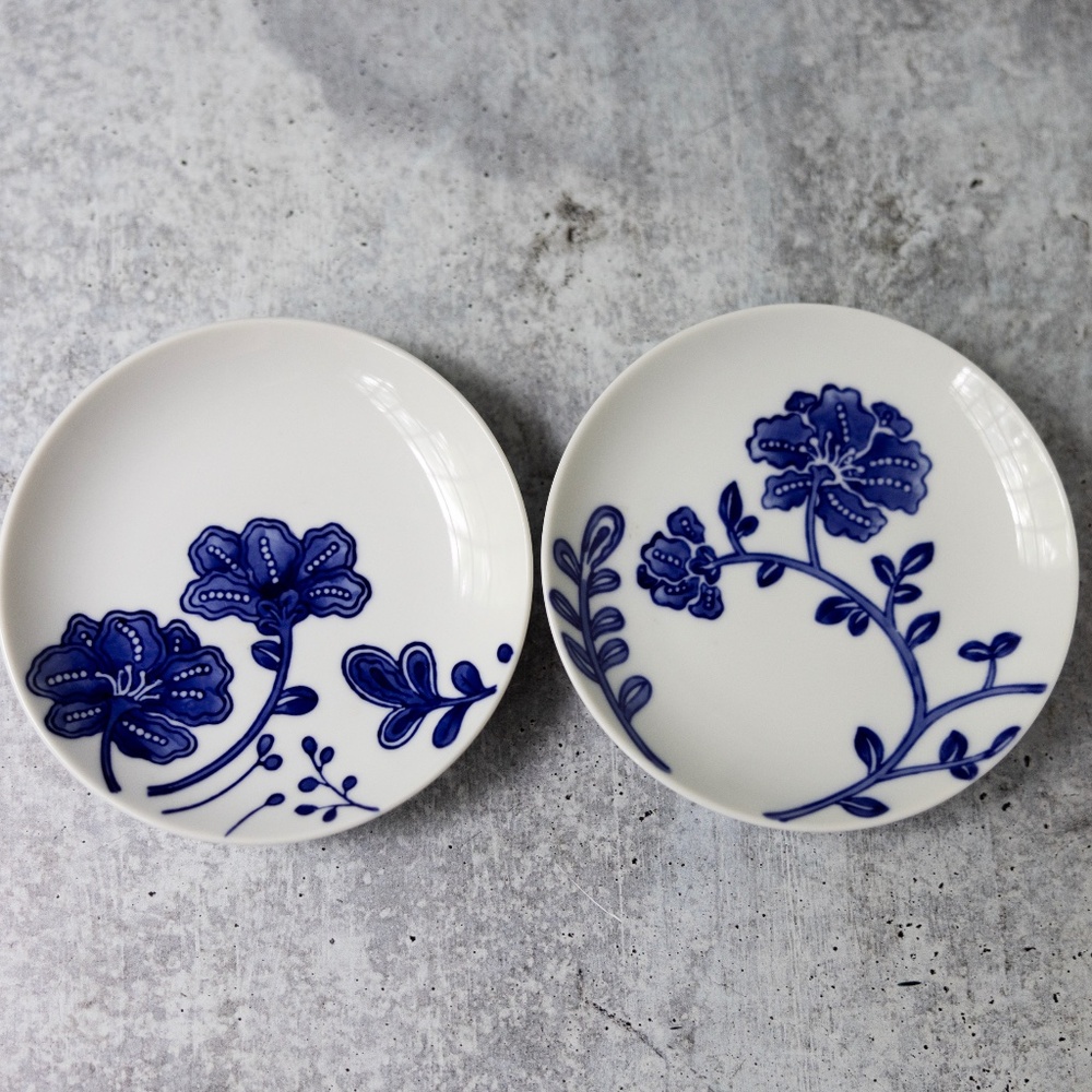 Target Home Blue White Floral Salad Bread Plates Pair Asian Design Ceramic
